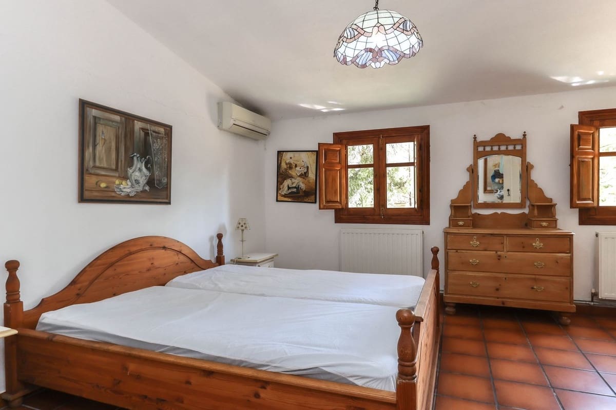 7 soveværelse Villa til salg i Coin med swimmingpool garage - € 699.000 (Ref: 8987816)