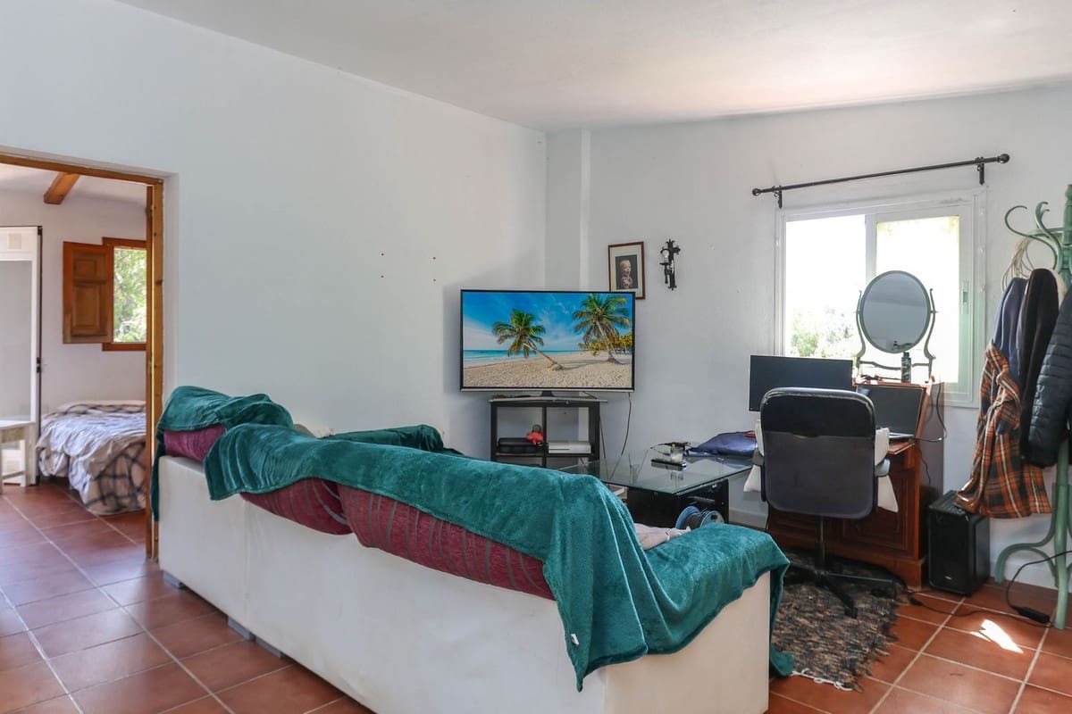 7 soveværelse Villa til salg i Coin med swimmingpool garage - € 699.000 (Ref: 8987816)