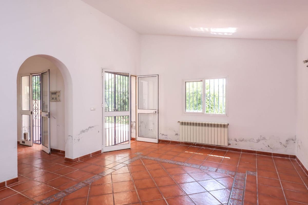 7 soveværelse Villa til salg i Coin med swimmingpool garage - € 699.000 (Ref: 8987816)