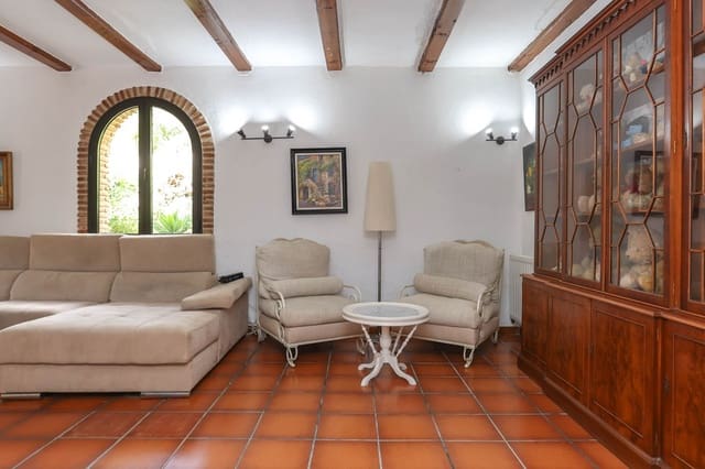 7 soveværelse Villa til salg i Coín med swimmingpool garage - € 699.000 (Ref: 8987816)