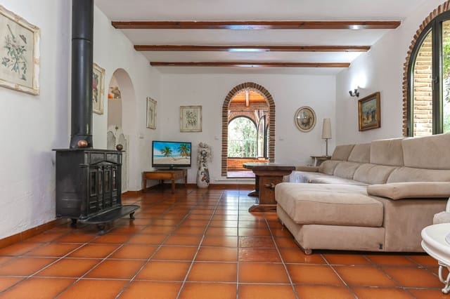 7 soveværelse Villa til salg i Coín med swimmingpool garage - € 699.000 (Ref: 8987816)