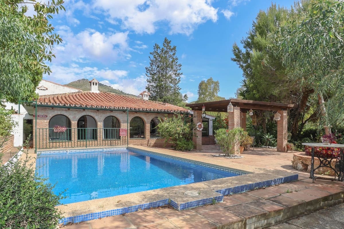 7 soveværelse Villa til salg i Coin med swimmingpool garage - € 699.000 (Ref: 8987816)