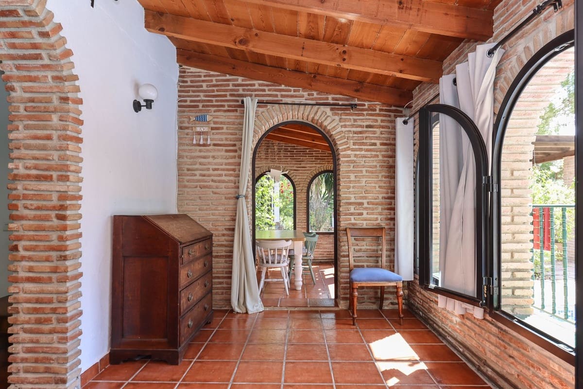 7 soveværelse Villa til salg i Coin med swimmingpool garage - € 699.000 (Ref: 8987816)