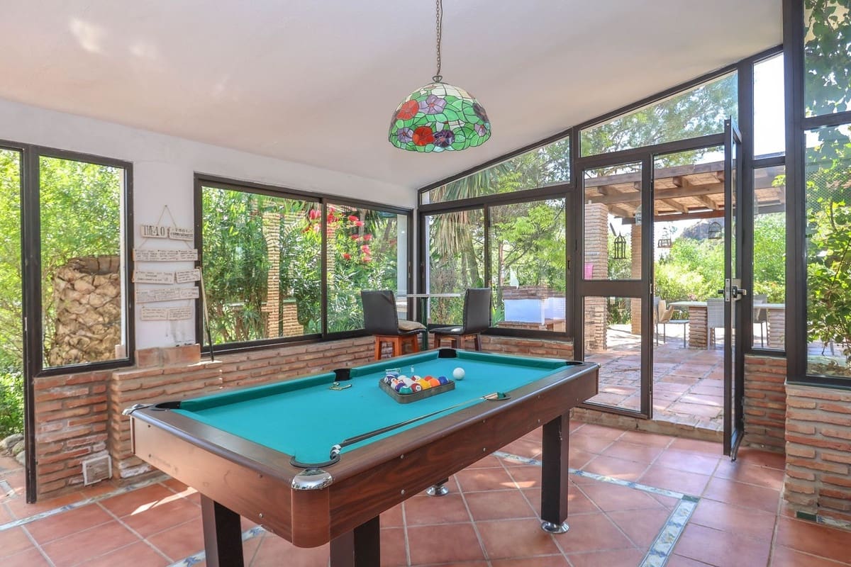 7 soveværelse Villa til salg i Coin med swimmingpool garage - € 699.000 (Ref: 8987816)