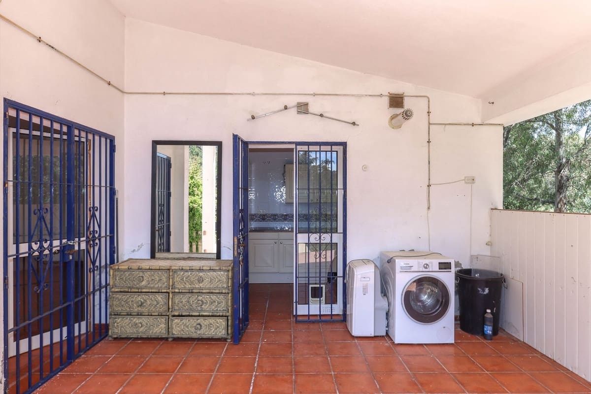 7 soveværelse Villa til salg i Coin med swimmingpool garage - € 699.000 (Ref: 8987816)