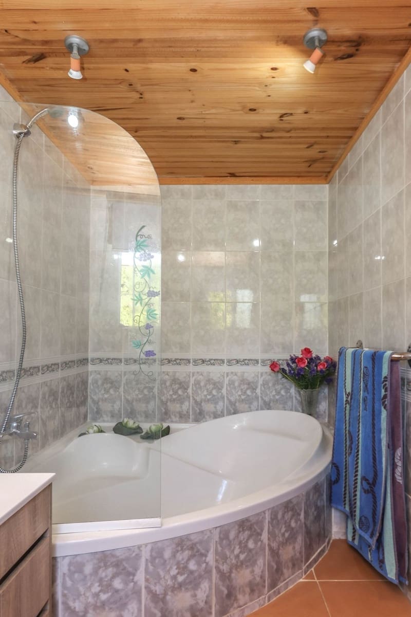 5 bedroom Villa for sale in Cartama with pool garage - € 495,000 (Ref: 9005838)