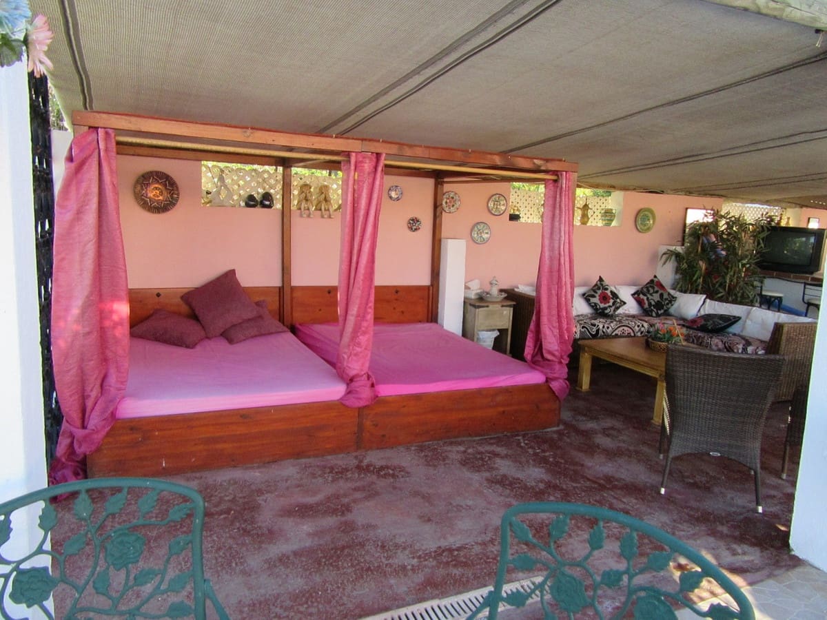 5 bedroom Villa for sale in Cartama with pool garage - € 495,000 (Ref: 9005838)