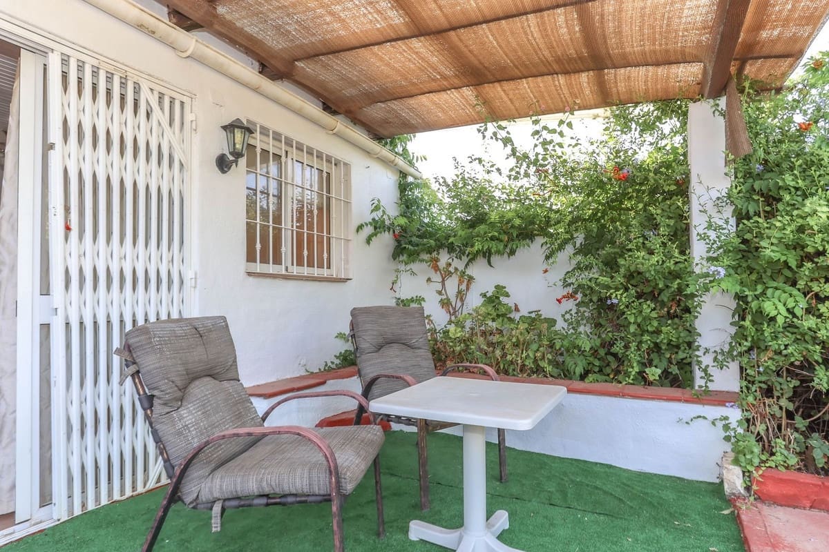 5 bedroom Villa for sale in Cartama with pool garage - € 495,000 (Ref: 9005838)