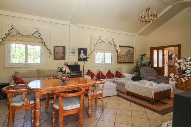 5 sovrum Villa till salu i Cártama med pool garage - 495 000 € (Ref: 9005838)