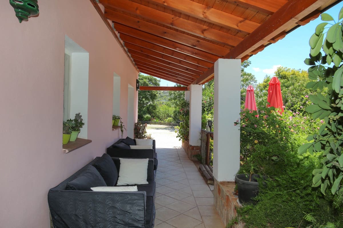 5 soveværelse Villa til salg i Cartama med swimmingpool garage - € 495.000 (Ref: 9005838)