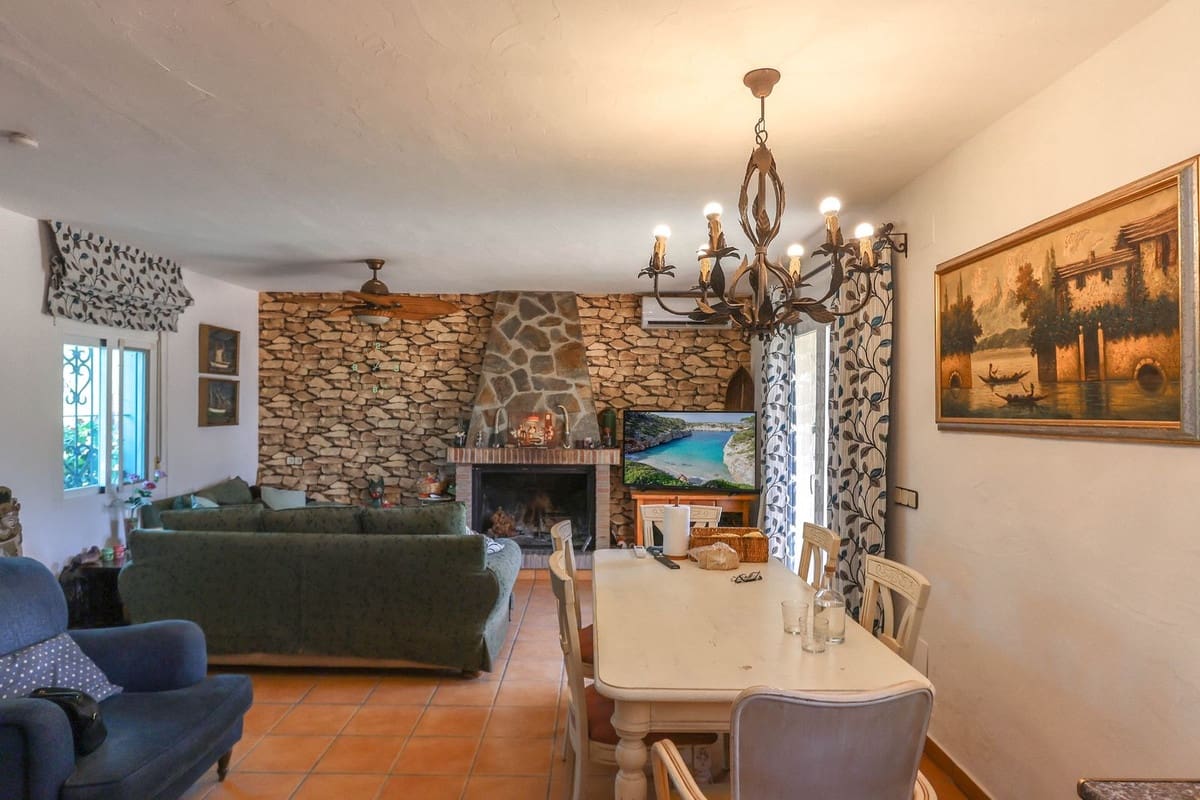 1 soveværelse Erhverv til salg i Monda med garage - € 545.000 (Ref: 9113383)