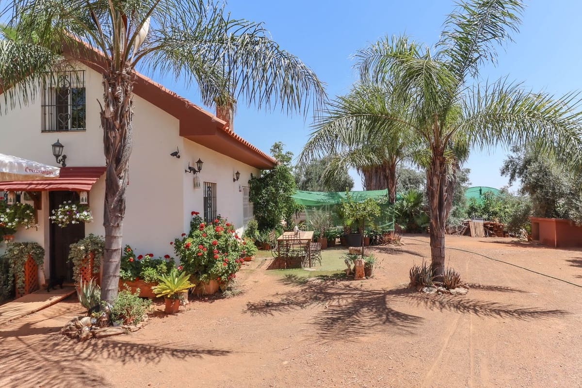 1 soverom Kommersiell til salgs i Monda med garasje - € 545 000 (Ref: 9113383)