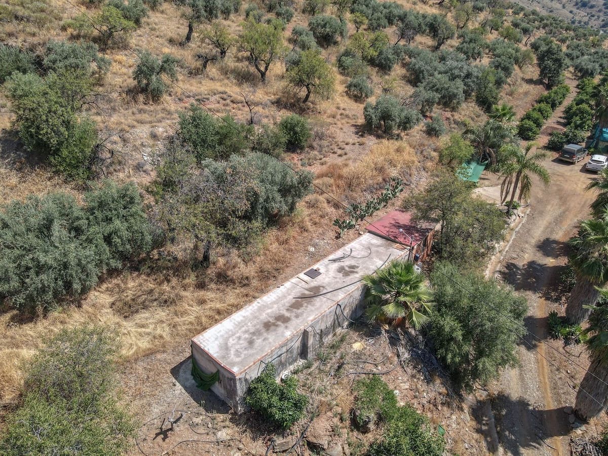 1 soverom Kommersiell til salgs i Monda med garasje - € 545 000 (Ref: 9113383)