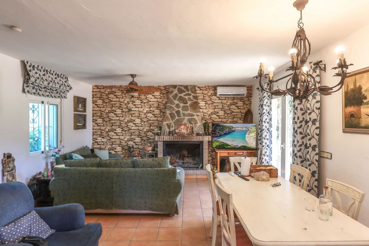 1 camera da letto Commerciale in vendita in Monda con garage - 545.000 € (Rif: 9113383)