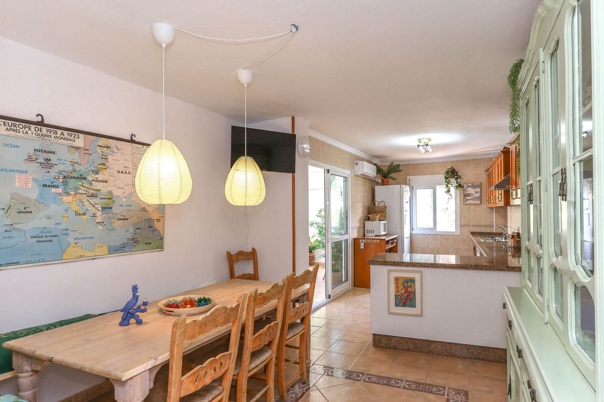 5 soverom Hus til salgs i Tolox - € 195 000 (Ref: 9117898)