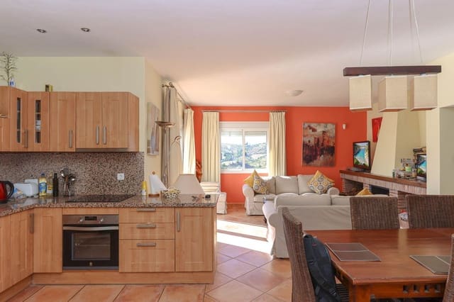 2 makuuhuone Omakotitalo myytävänä paikassa Guaro mukana uima-altaan - 199 000 € (Ref: 9129152)