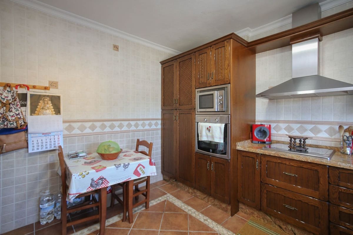 3 soverom Villa til salgs i Monda - € 493 150 (Ref: 9185917)