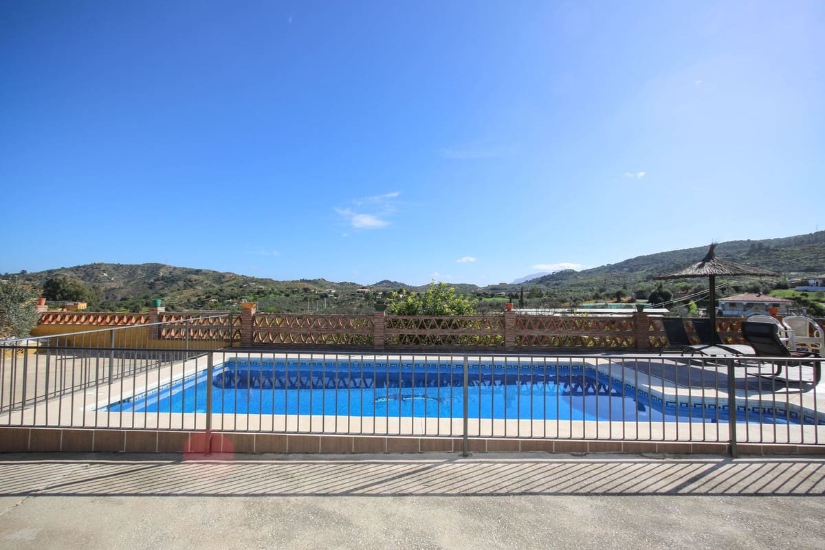 3 soverom Villa til salgs i Monda - € 493 150 (Ref: 9185917)