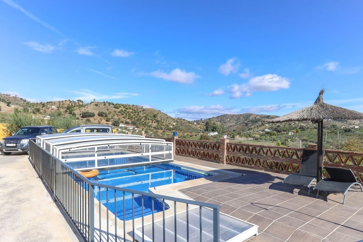 3 Zimmer Villa zu verkaufen in Monda - 510.000 € (Ref: 9185917)