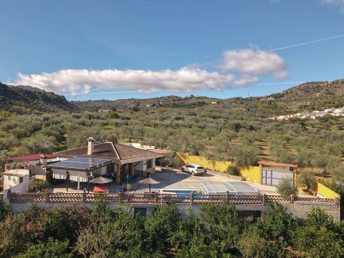 3 Zimmer Villa zu verkaufen in Monda - 510.000 € (Ref: 9185917)