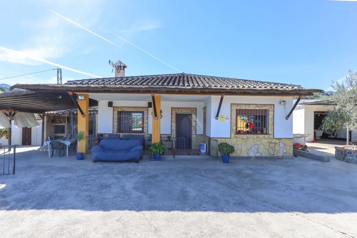 3 slaapkamer Villa te koop in Monda - € 510.000 (Ref: 9185917)