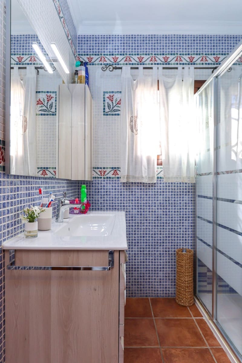 3 slaapkamer Villa te koop in Monda - € 510.000 (Ref: 9185917)