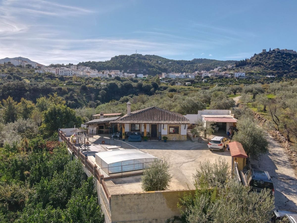 3 slaapkamer Villa te koop in Monda - € 510.000 (Ref: 9185917)