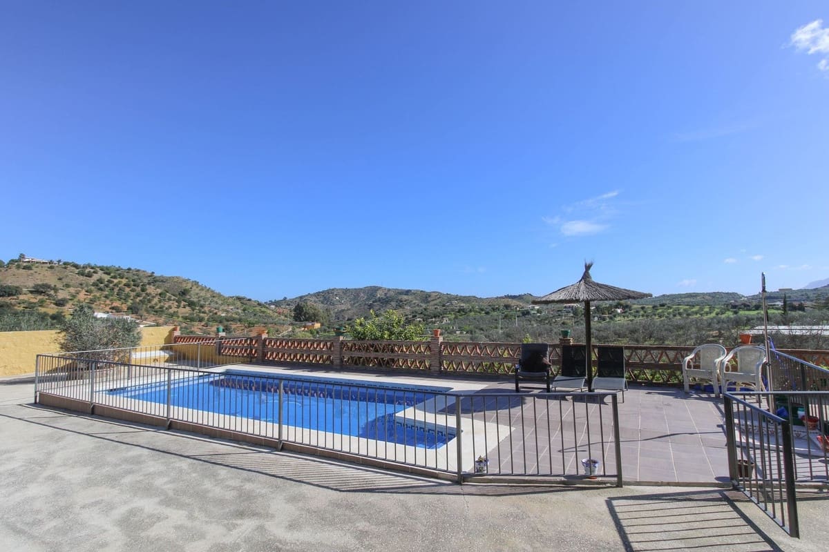 3 soveværelse Villa til salg i Monda - € 510.000 (Ref: 9185917)