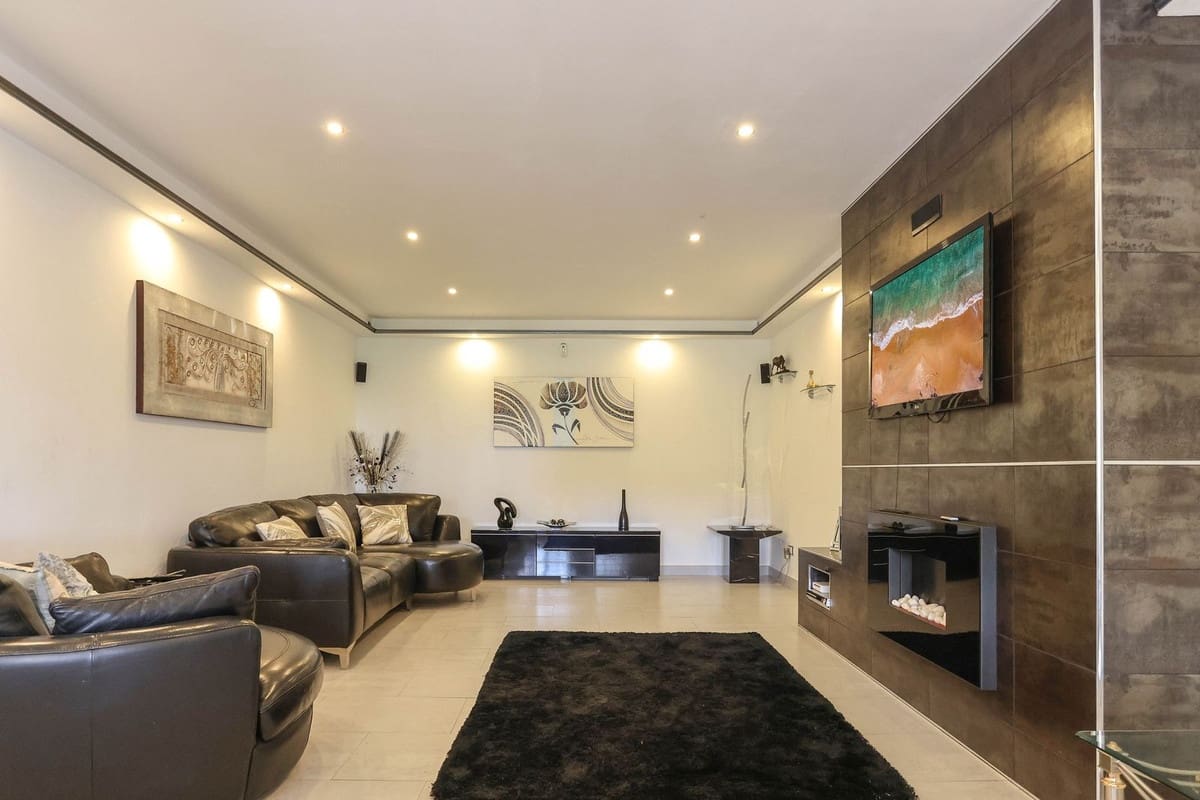 5 sypialnia Komercyjne na sprzedaż w Alhaurin el Grande z basenem garażem - 850 000 € (Ref: 9207383)