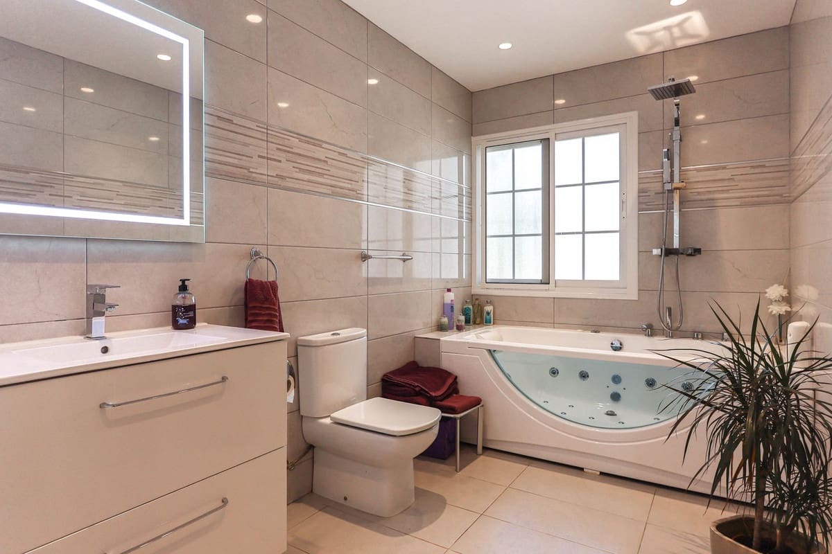 5 sypialnia Komercyjne na sprzedaż w Alhaurin el Grande z basenem garażem - 850 000 € (Ref: 9207383)