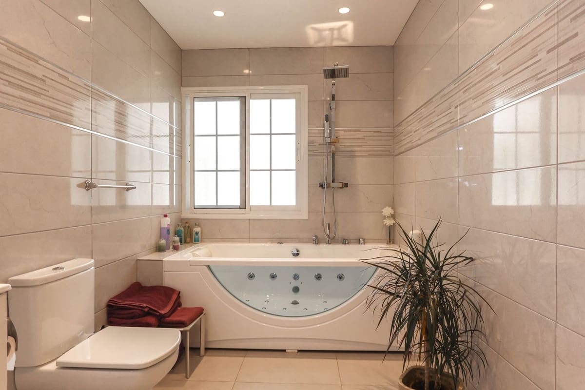 5 sovrum Kommersiell till salu i Alhaurin el Grande med pool garage - 850 000 € (Ref: 9207383)