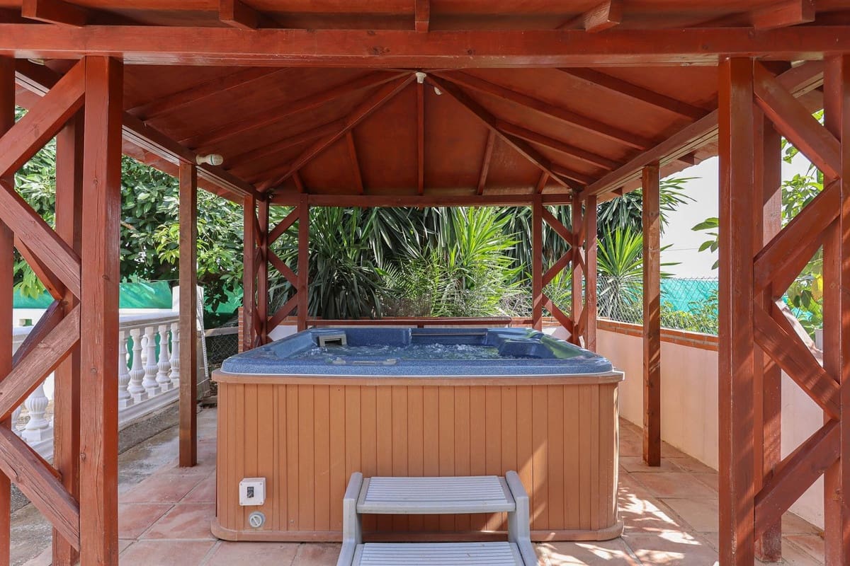 5 sovrum Kommersiell till salu i Alhaurin el Grande med pool garage - 850 000 € (Ref: 9207383)