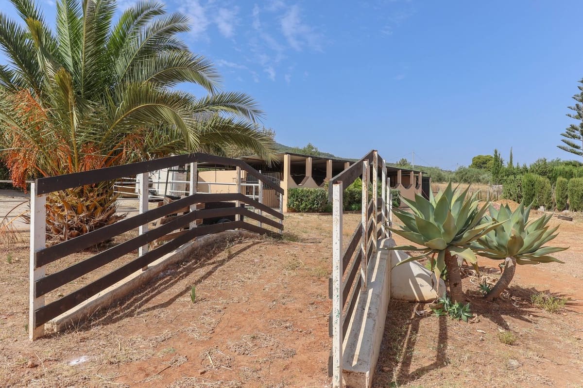 5 sovrum Kommersiell till salu i Alhaurin el Grande med pool garage - 850 000 € (Ref: 9207383)