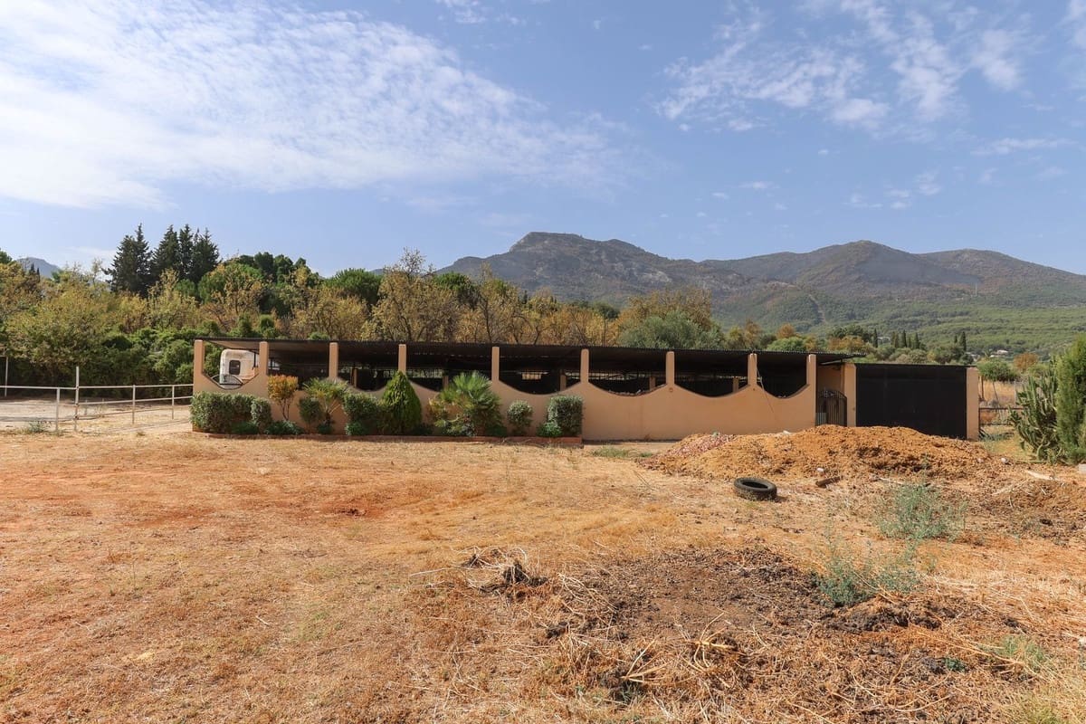 5 sovrum Kommersiell till salu i Alhaurin el Grande med pool garage - 850 000 € (Ref: 9207383)