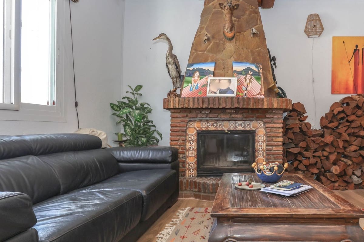 6 sypialnia Willa na sprzedaż w Alhaurin el Grande z basenem garażem - 680 000 € (Ref: 9218979)