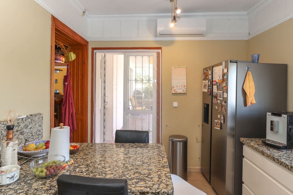 6 sypialnia Willa na sprzedaż w Alhaurin el Grande z basenem garażem - 680 000 € (Ref: 9218979)