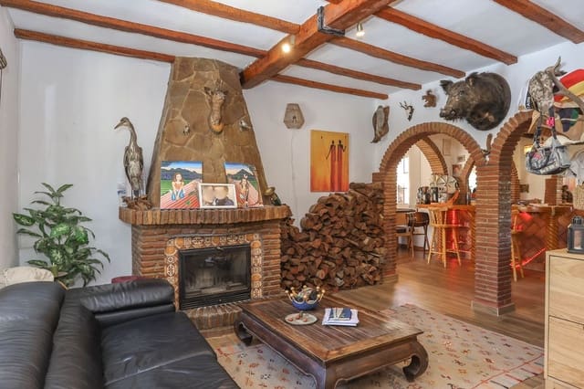 6 sypialnia Willa na sprzedaż w Alhaurín el Grande z basenem garażem - 680 000 € (Ref: 9218979)