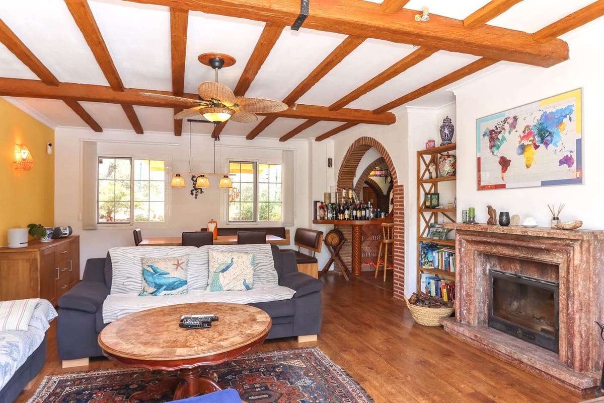 6 sypialnia Willa na sprzedaż w Alhaurin el Grande z basenem garażem - 680 000 € (Ref: 9218979)