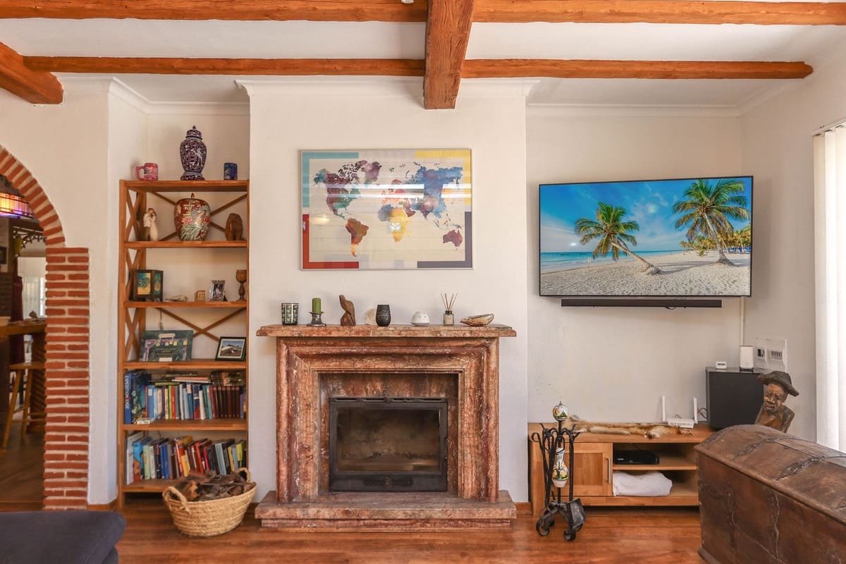 6 sypialnia Willa na sprzedaż w Alhaurin el Grande z basenem garażem - 680 000 € (Ref: 9218979)