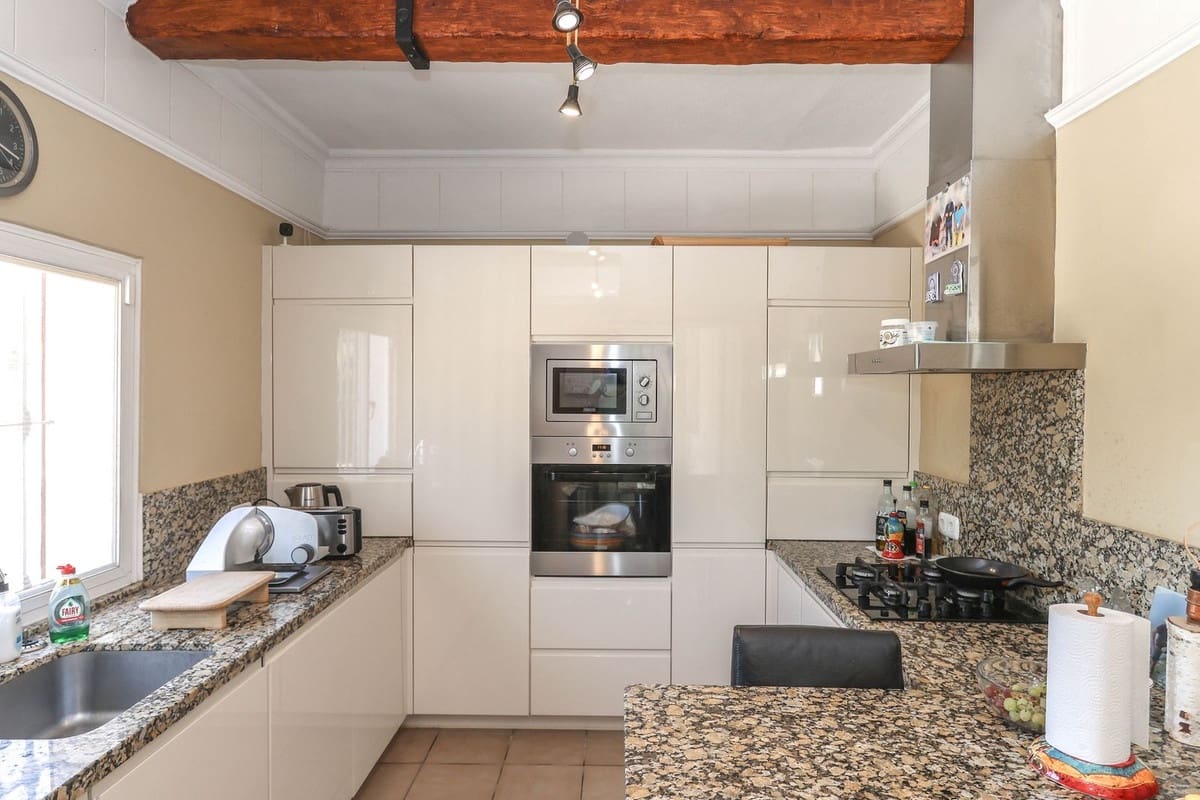 6 sypialnia Willa na sprzedaż w Alhaurin el Grande z basenem garażem - 680 000 € (Ref: 9218979)