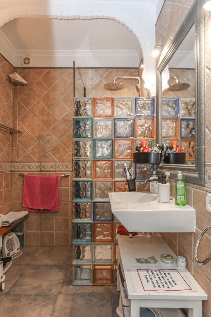 6 sypialnia Willa na sprzedaż w Alhaurin el Grande z basenem garażem - 680 000 € (Ref: 9218979)