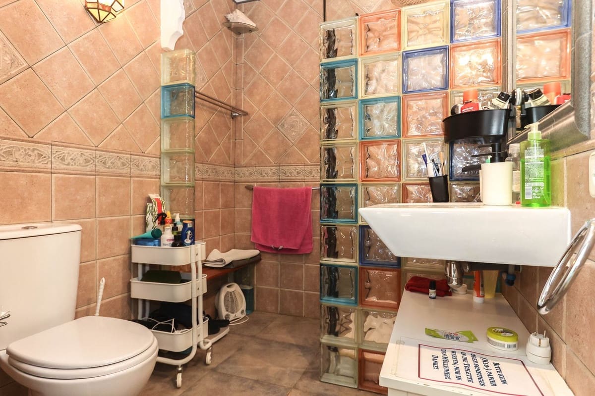 6 sypialnia Willa na sprzedaż w Alhaurin el Grande z basenem garażem - 680 000 € (Ref: 9218979)