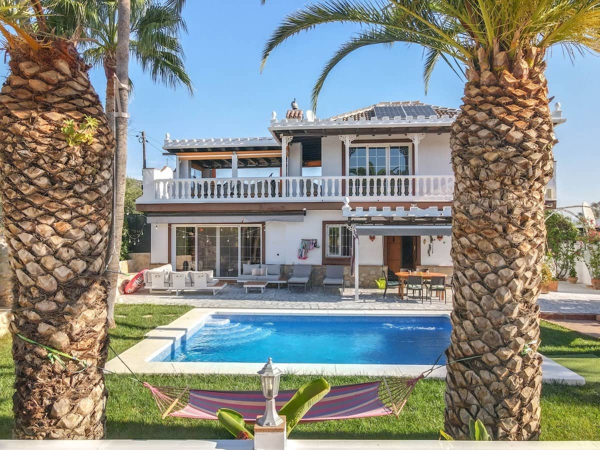 6 sypialnia Willa na sprzedaż w Alhaurin el Grande z basenem garażem - 680 000 € (Ref: 9218979)