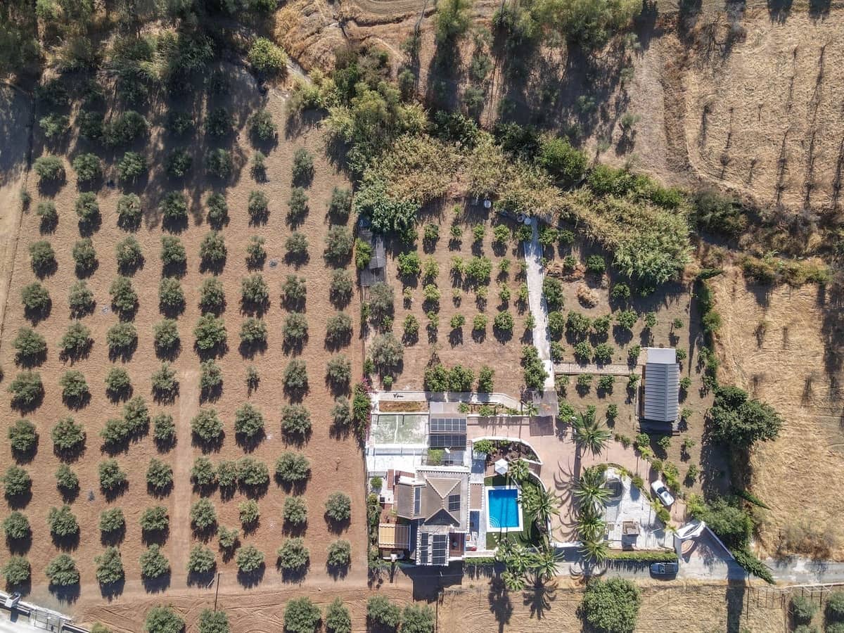 6 sypialnia Willa na sprzedaż w Alhaurin el Grande z basenem garażem - 680 000 € (Ref: 9218979)