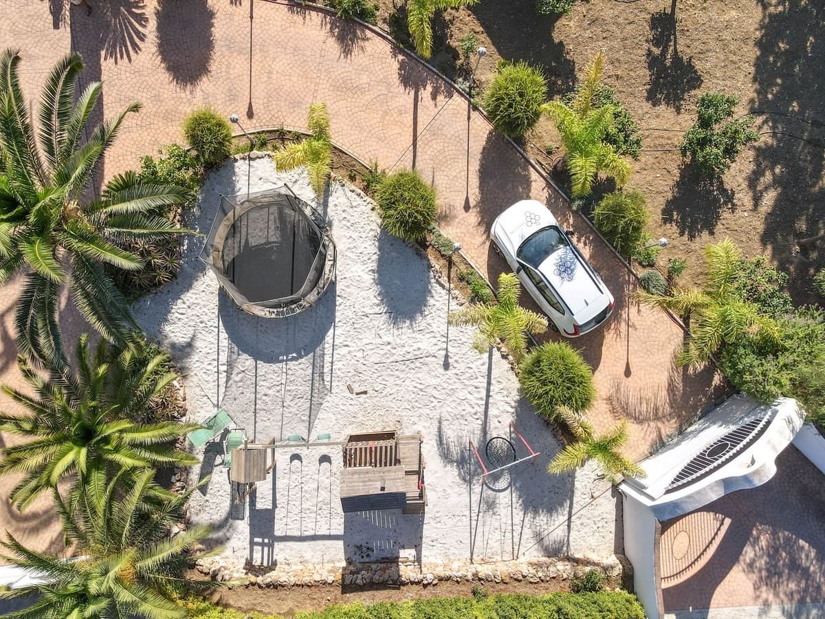 6 sypialnia Willa na sprzedaż w Alhaurin el Grande z basenem garażem - 680 000 € (Ref: 9218979)