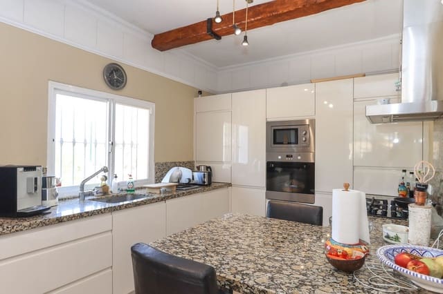 6 quarto Moradia para venda em Alhaurín el Grande com piscina garagem - 680 000 € (Ref: 9218979)