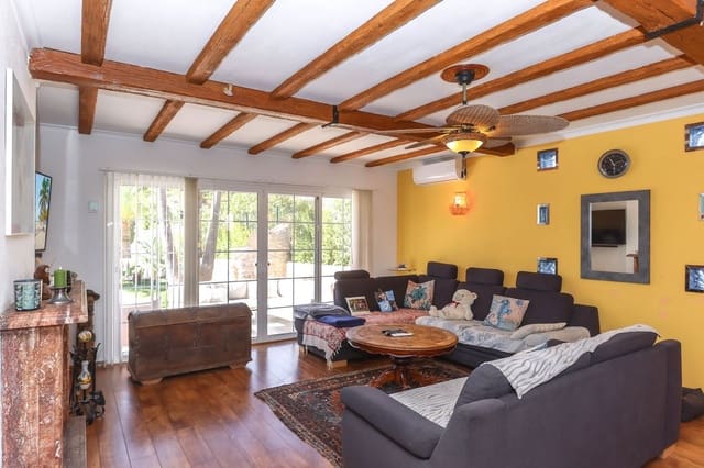 6 quarto Moradia para venda em Alhaurín el Grande com piscina garagem - 680 000 € (Ref: 9218979)