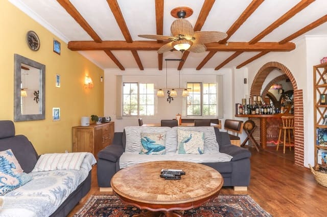 6 quarto Moradia para venda em Alhaurín el Grande com piscina garagem - 680 000 € (Ref: 9218979)