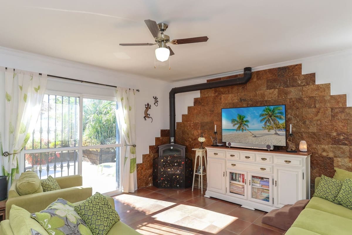 3 soverom Villa til salgs i Tolox med garasje - € 375 000 (Ref: 9294022)