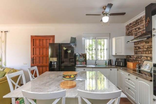 3 soverom Villa til salgs i Tolox med garasje - € 375 000 (Ref: 9294022)